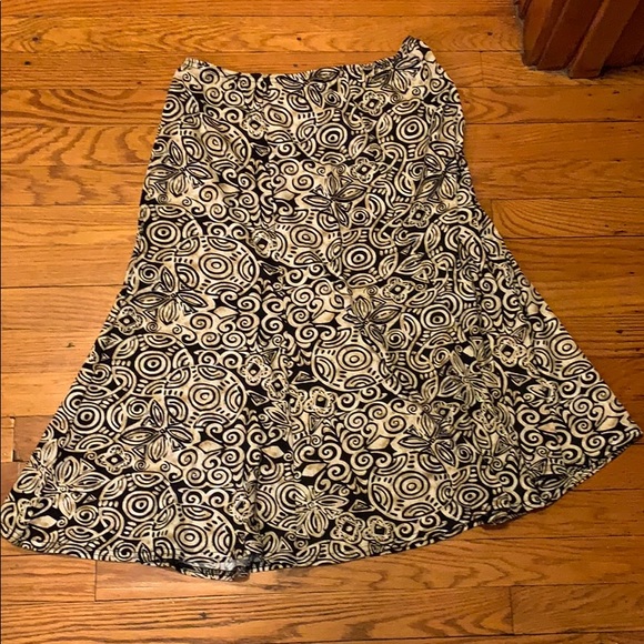 Lindor Petite Brown Skirt - Size M - Picture 6 of 6